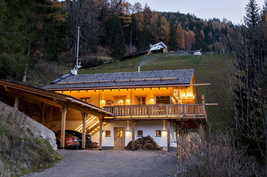 Wuidererhuettn, Charlet In Alleinlage Mit Freistehendem Saunahaus Großkirchheim Exteriér fotografie